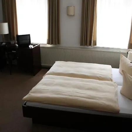 Diening Szálloda 3*